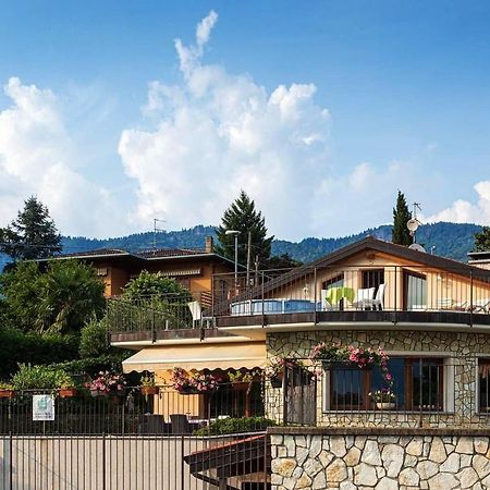 Il Sasso Bianco Bb Appartamento Comerio Esterno foto