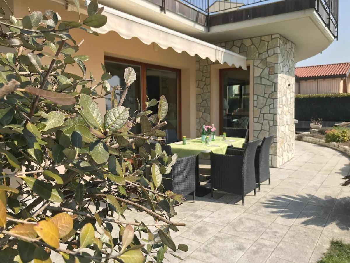 Il Sasso Bianco Bb Appartamento Comerio Esterno foto