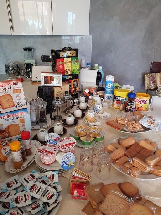 Il Sasso Bianco Bb Appartamento Comerio Esterno foto