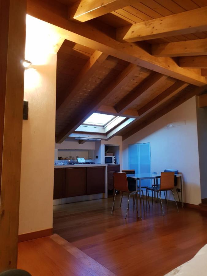 Il Sasso Bianco Bb Appartamento Comerio Esterno foto
